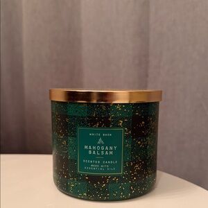 White Barn Mahogany Balsam Candle - Christmas Plaid/Gingham (Seasonal)